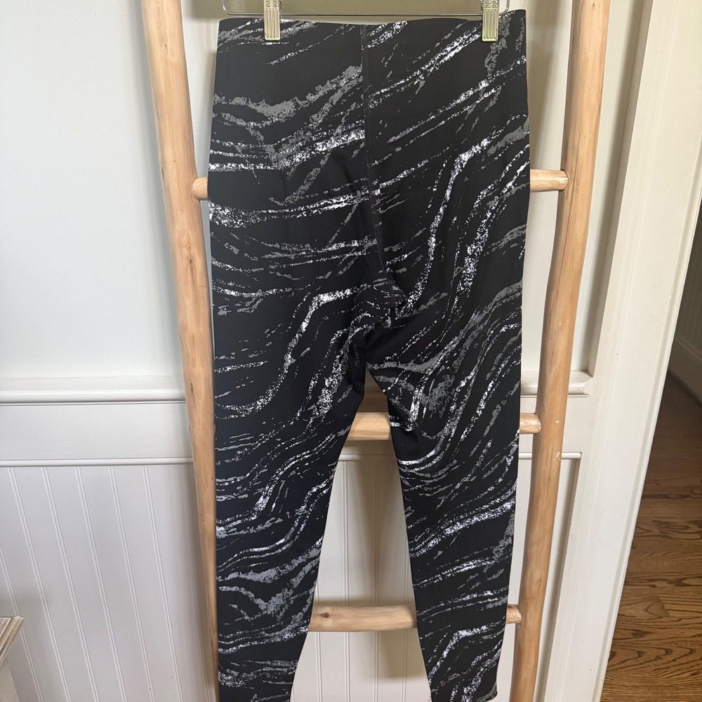 PINK Victoria's Secret Active Leggings Black Silver Metallic Marble Print Medium - Picture 3 of 8
